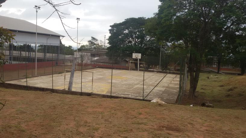 Fotos de abril de 2018 da fachada da escola