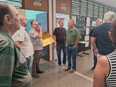 Alunos egressos da primeira turma visitam a ETEC 50 anos após a formatura
