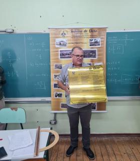 Alunos egressos da primeira turma visitam a ETEC 50 anos após a formatura